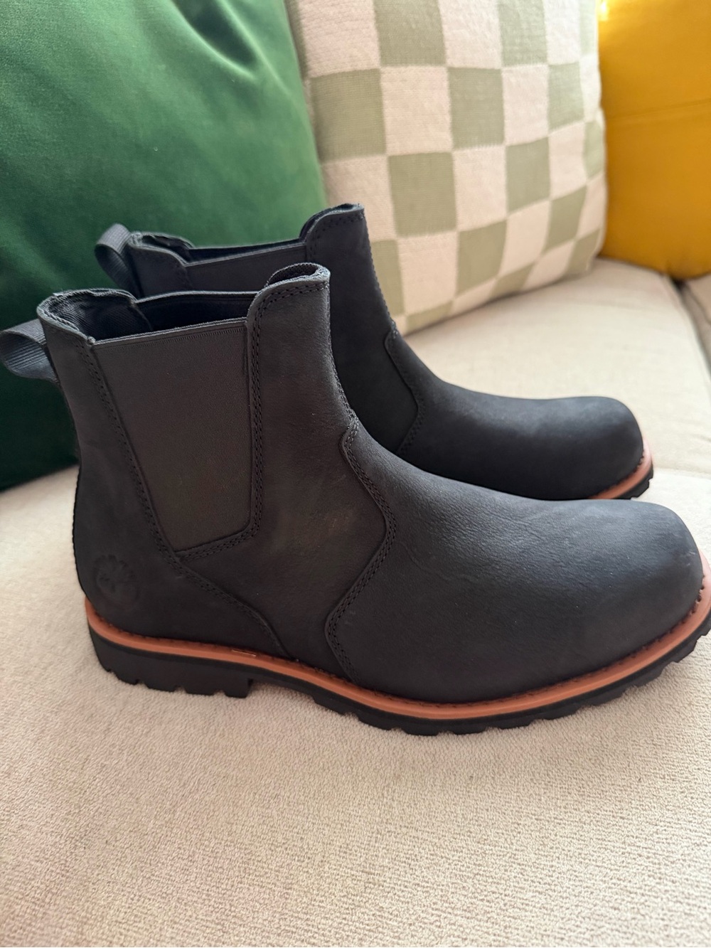 Timberland Britton Road Chelsea Boot black Men’s 6.5 women’s 8 $170 slip on